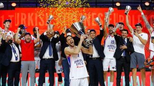 ANADOLU EFES EUROLEAGUE ŞAMPİYONU OLDU