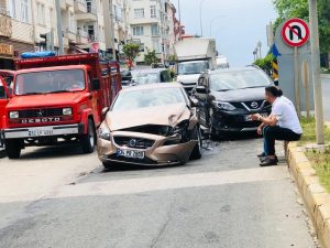 ESKİ HASTANE IŞIKLARINDA MADDİ HASARLI KAZA