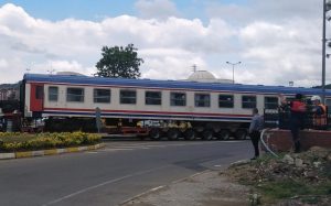 TREN VAGONUN’DAN KÜTÜPHANE