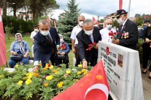 15 Temmuz Demokrasi ve Milli Birlik Günü 5. Yıldönümü Anma Etkinlikleri Kapsamında Ordu Şehitliği’nde Program Gerçekleştirildi