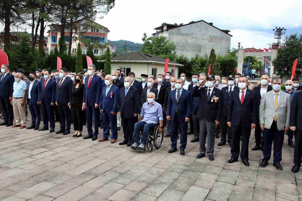 15 TEMMUZ ŞEHİTLERİ DUALARLA