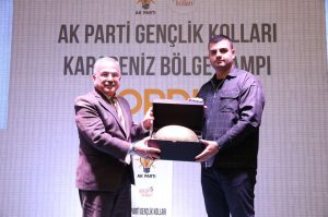 AK PARTİ GENÇLİK KOLLARI ÜNYE’DE TOPLANDI