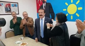 İYİ PARTİ İLÇE BAŞKANI ÇUHACI’DAN ARPACIOĞLU’NA HOŞ GELDİNİZ ROZETİ