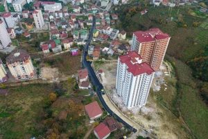 FATSA’DA SOKAK VE CADDELER SICAK ASFALT İLE BULUŞUYOR