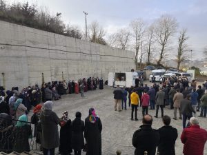 EDANUR ÖĞRETMEN ”OKULUNDAKİ ÖĞRENCİ VE ÖĞRETMEN ARKADAŞLARIYLA VEDALAŞARAK” SON YOLCULUĞUNA UĞURLANDI