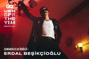 Ünye’li Sanatcı Erdal Beşikçioğlu GQ Men Of The Year  2021 Ödüllerinden Zamansızlık Ödülünü Aldı