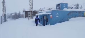 Ordu'da yoğun kar yağışı ve aşırı soğuklardan dolayı mahallelerin içme