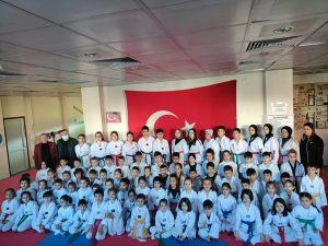 2022  1. TEAKWONDO KUŞAK TERFİ SINAVLARI YOĞUN KATILIMLA  YAPILDI