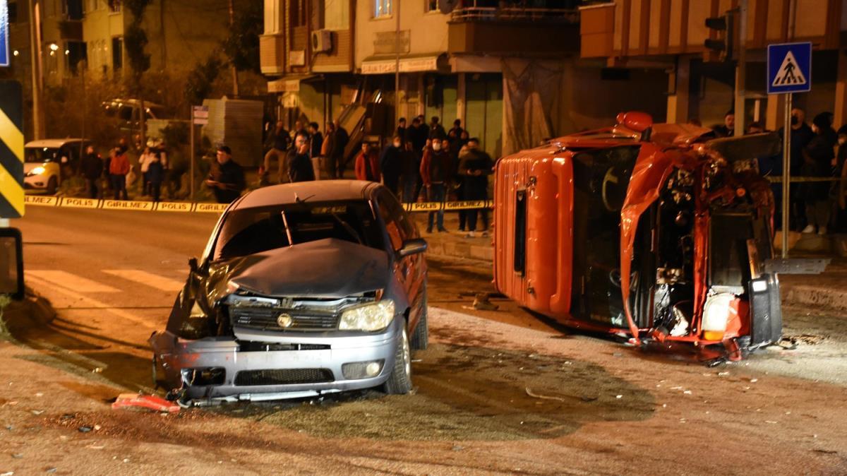 Ordu’da, iki otomobil ile