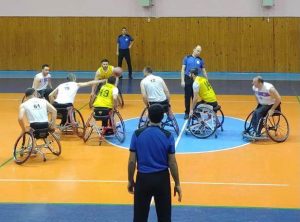 TEKERLEKLİ SANDALYE BASKETBOL TAKIMI LİGDEKİ BAŞARISINI TAÇLANDIRDI