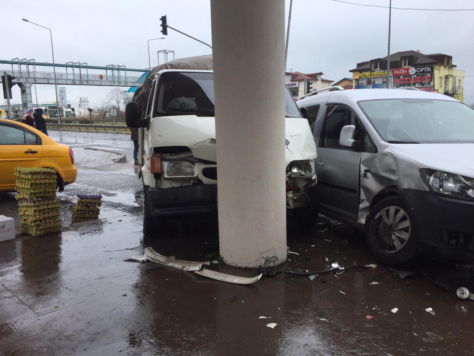 Araçlar Hastane Girişindeki Beton