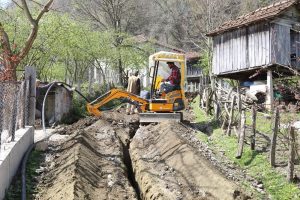 Ordu Büyükşehir Belediyesinin Ünye ilçesi Çatak Mahallesi’nde gerçekleştirdiği içme suyu