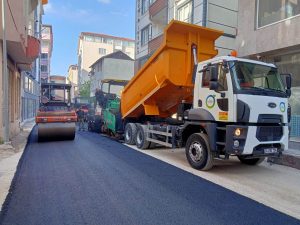 FATSA’DA SOKAKLAR SICAK ASFALT İLE BULUŞTU