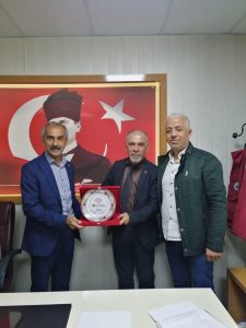 Ünye Ziraat Odası Başkanı  Sarıkahraman’a TSE tarafından plaket verildi.