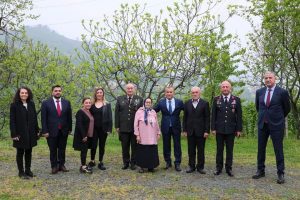 Vali Sonel, Arefe Gününde de Şehit Ailelerini ve Gazileri Yalnız Bırakmadı