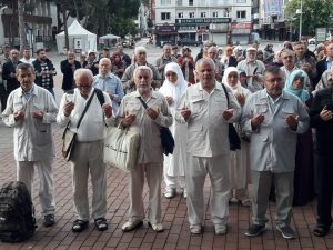 Ünye’den İlk Hacı kafilesi dualarla kutsal topraklara uğurlandı