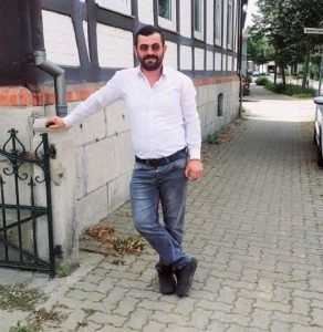 FINDIK BAHÇESİNDE ELEKTRİK AKIMINA KAPILDI