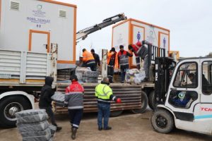 ORDU BÜYÜKŞEHİR TÜM İMKANLARI İLE DEPREM BÖLGESİNDE