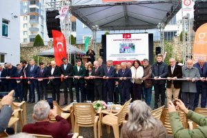 BÜYÜKŞEHİR BELEDİYESİNCE TAMAMLANAN CEMEVİNİN AÇILIŞI YAPILDI