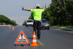 32 araç trafikten men edildi