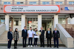 Vali Erol, Atatürk Mesleki ve Teknik Anadolu Lisesi’ni Ziyaret Etti