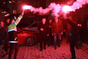 BAŞKAN TAVLI’YA ÇINARLIK VE KALEDERE’DEN GÜÇLÜ DESTEK!