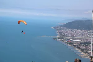 KARADA, HAVADA, SUDA 19 MAYIS COŞKUSU