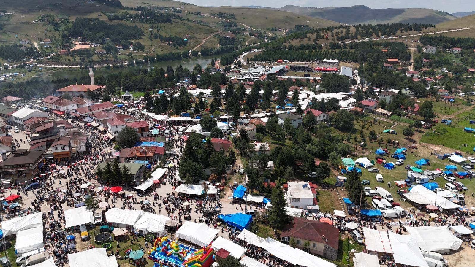 AYBASTI FESTİVALLE COŞTU AYBASTI