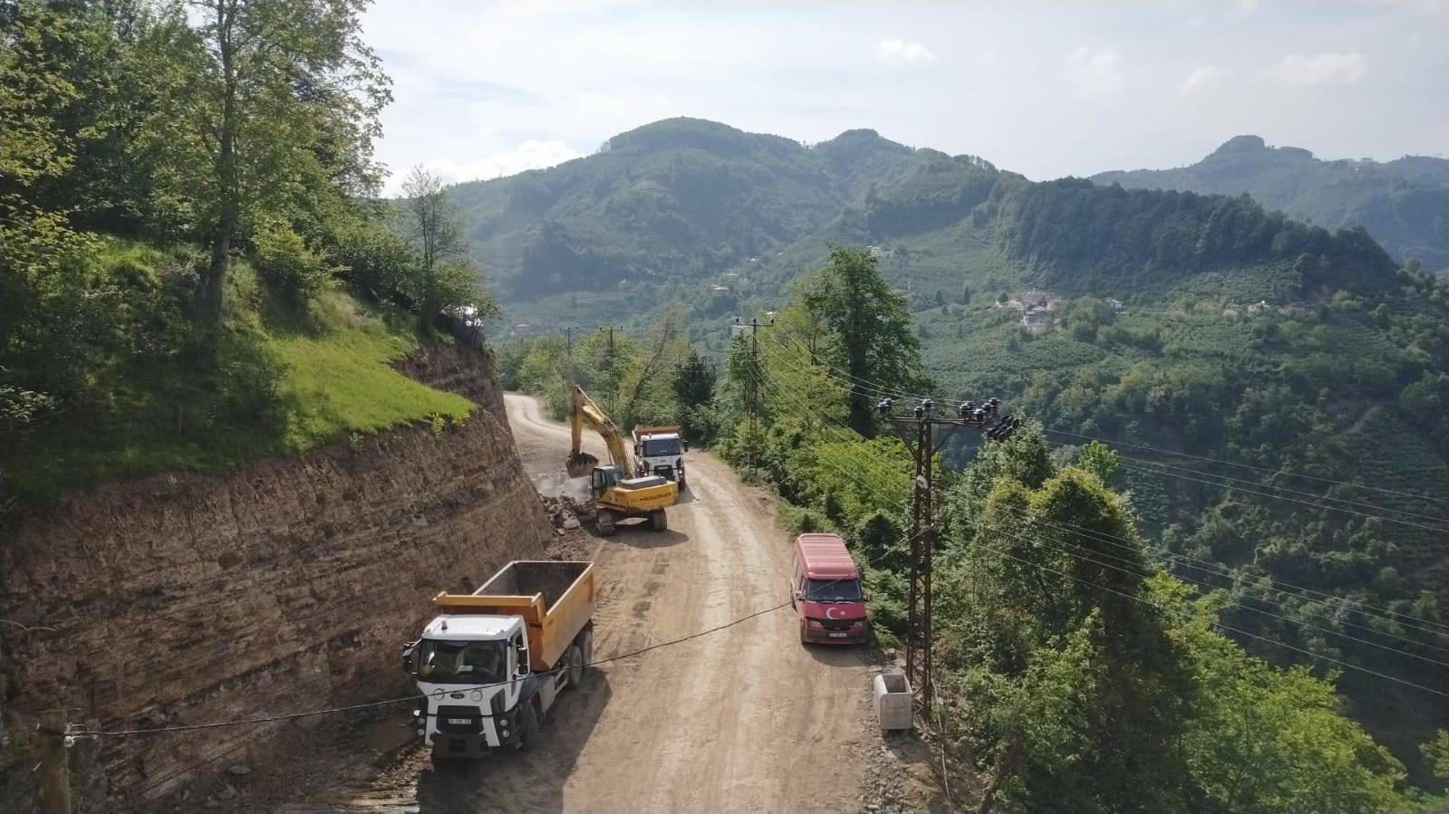 PERŞEMBE’DE YOLLAR GENİŞLİYOR BİR