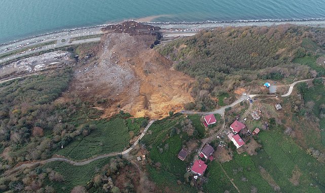 Karadeniz Sahil Yolu’nda Dev