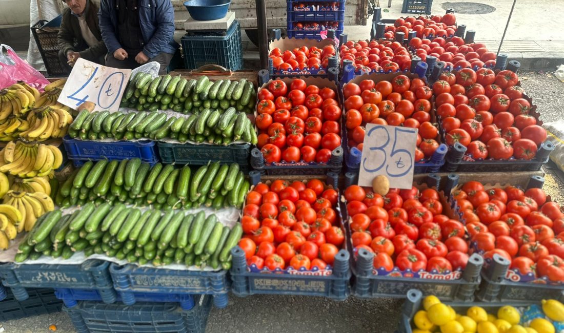 Ünye Halk Pazarı Yoğun